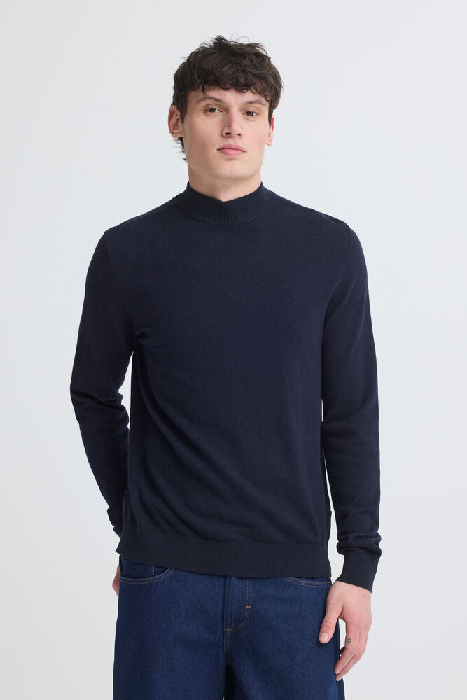 B Agge High Neck Knit