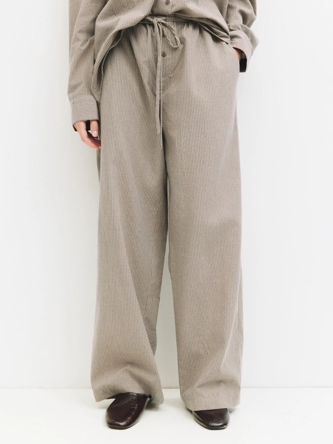 Elizabeth Pant